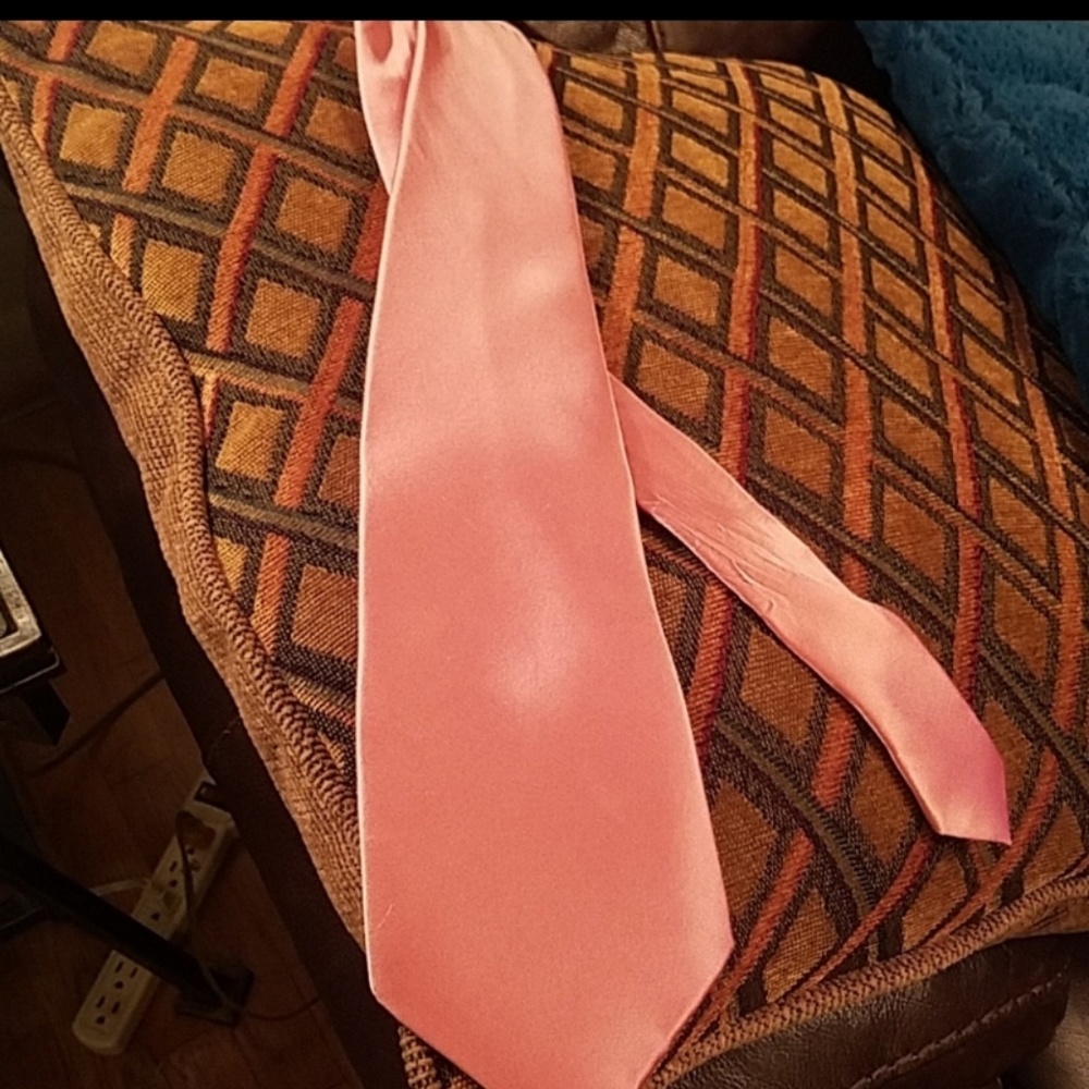 Donald Trump Signature Pink Tie